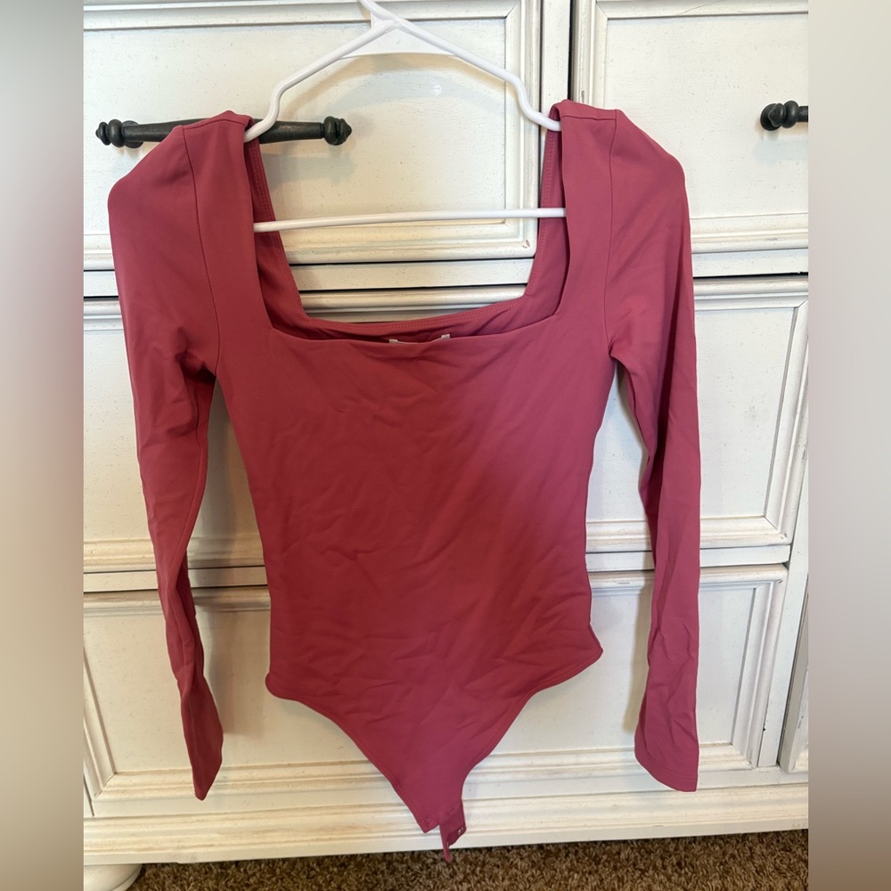 Aritzia Babaton Contour bodysuit